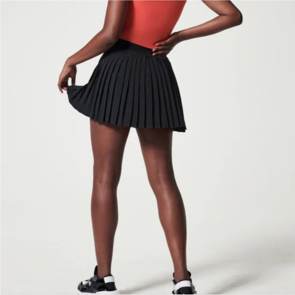 Black athletic skirt